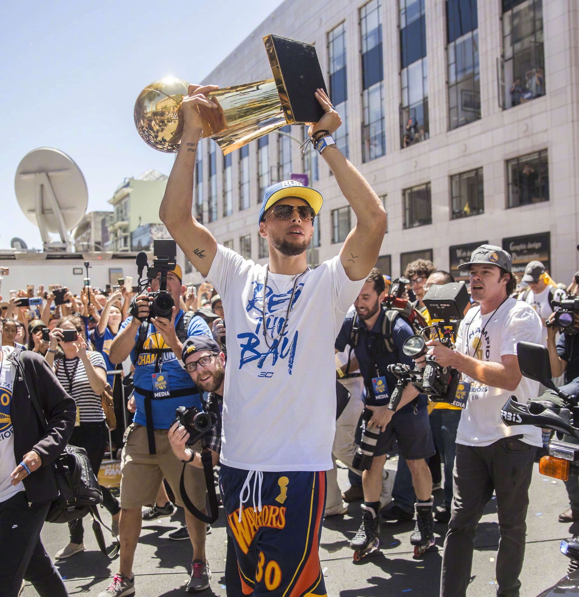 班奇总是着 班奇总是着