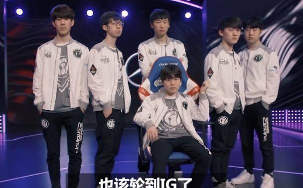 后腰 后腰